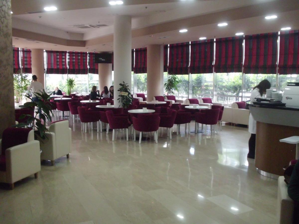 Hotel Terminal Tirana Exterior foto